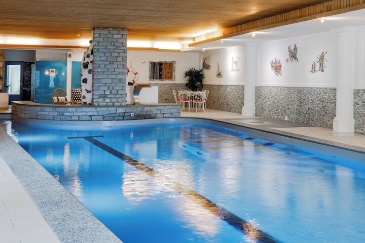 Pool 65 of 123
