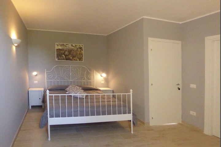 Room 3 of 40