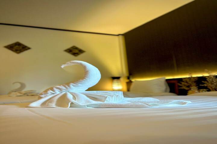 Room 25 of 144