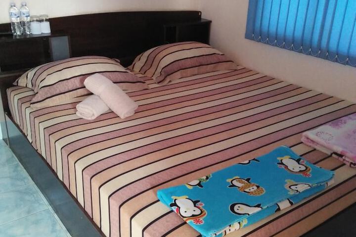 Room 16 of 52