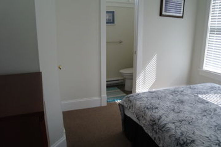 Room 28 of 49
