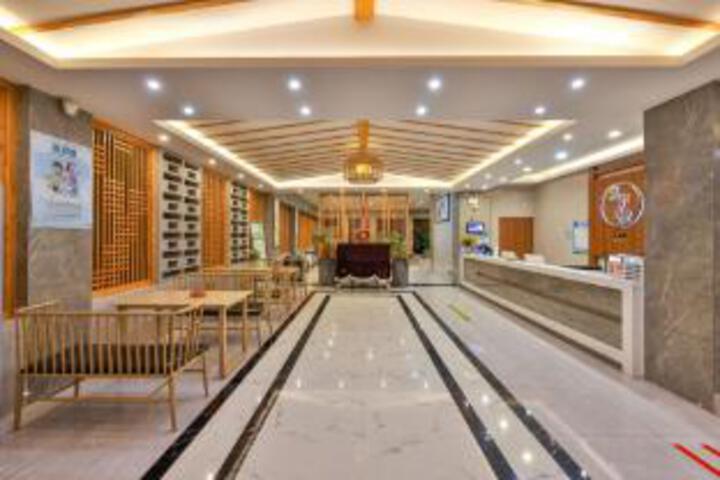 Wanyu Qingsu Courtyard View Designer Hotel (Shiping Ancient City Branch)