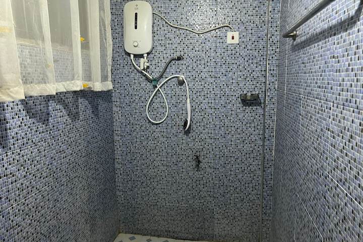 Room 5 of 7