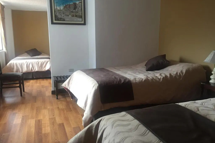 Room 6 of 19