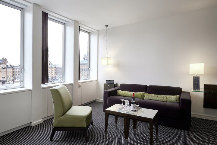 Room 31 of 86