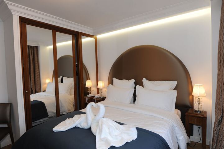 Room 13 of 53