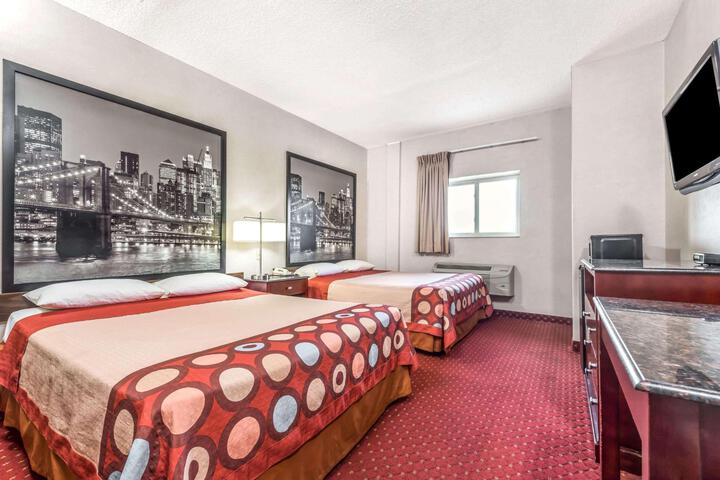 2 Queen Beds (4 of 7)
