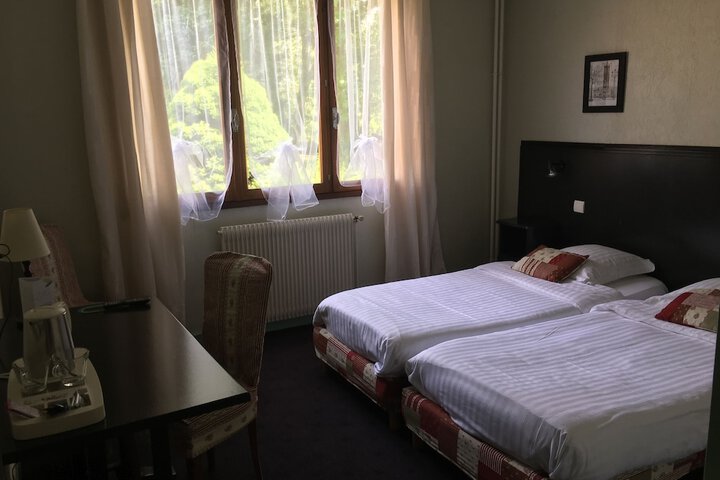 Room 15 of 39