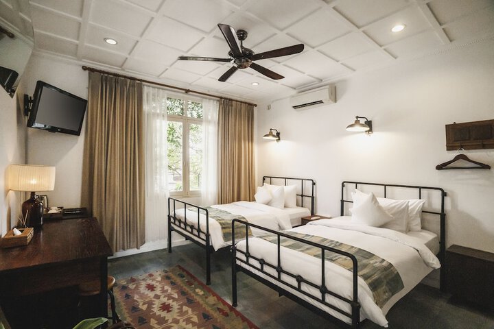 Room 21 of 66