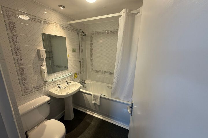 Room 33 of 56