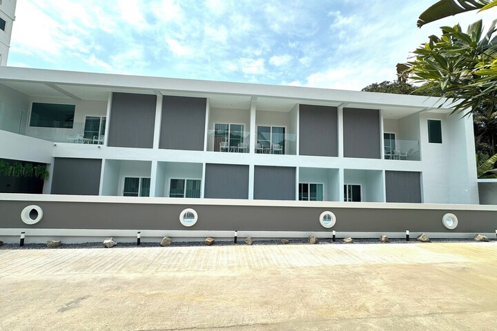 Hotel 65 of 75