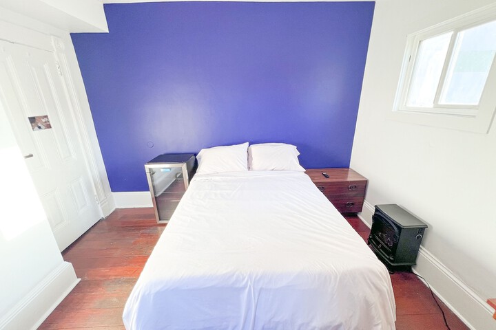 Room 16 of 54