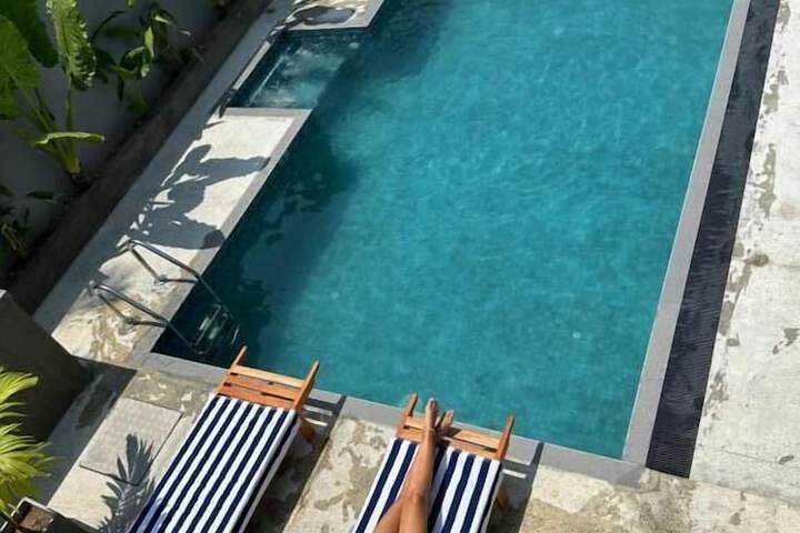 Pool 28 of 52