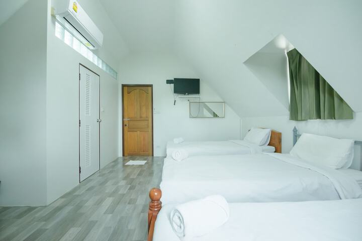 Room 39 of 104