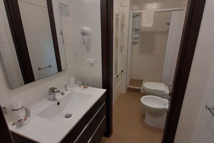 Room 46 of 58