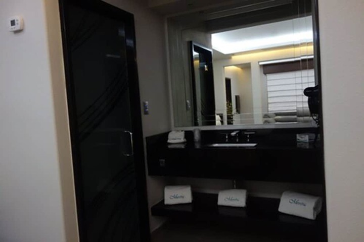 Room 8 of 21