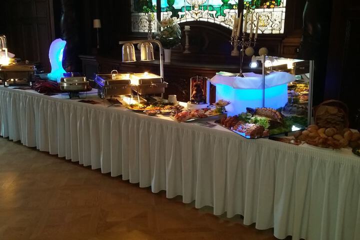 Dining 68 of 144