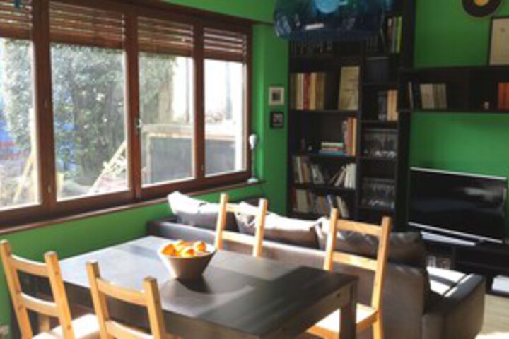Room 9 of 12