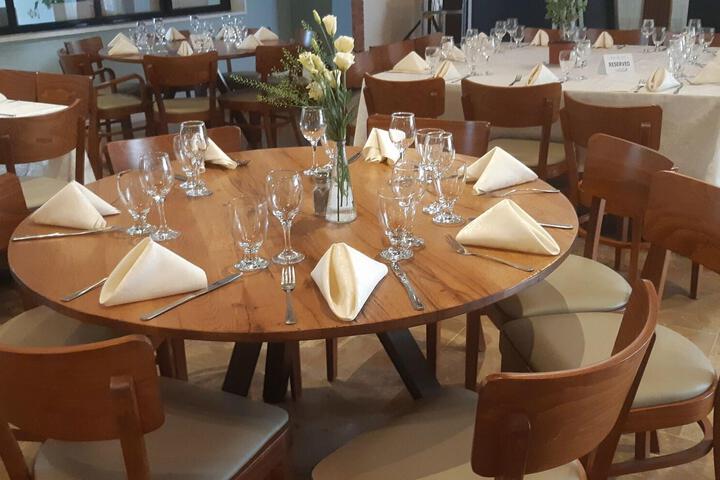 Dining 9 of 85