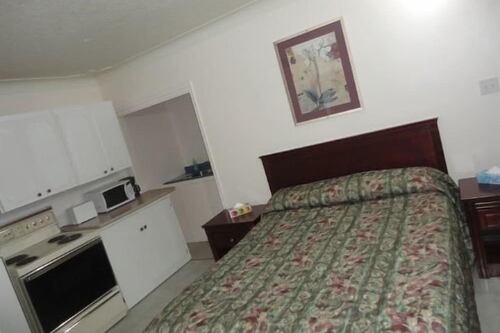 Room 5 of 17