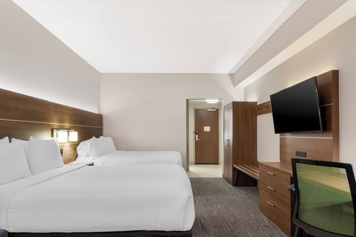 Room 10 of 44
