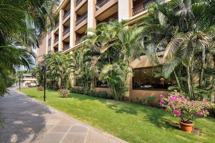Hotel Exterior 55 of 56