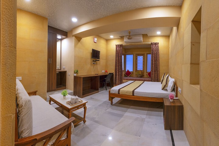 Room 14 of 73