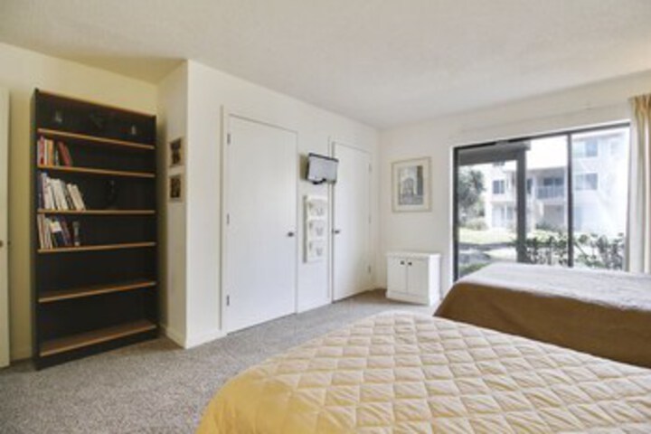 Room 10 of 10