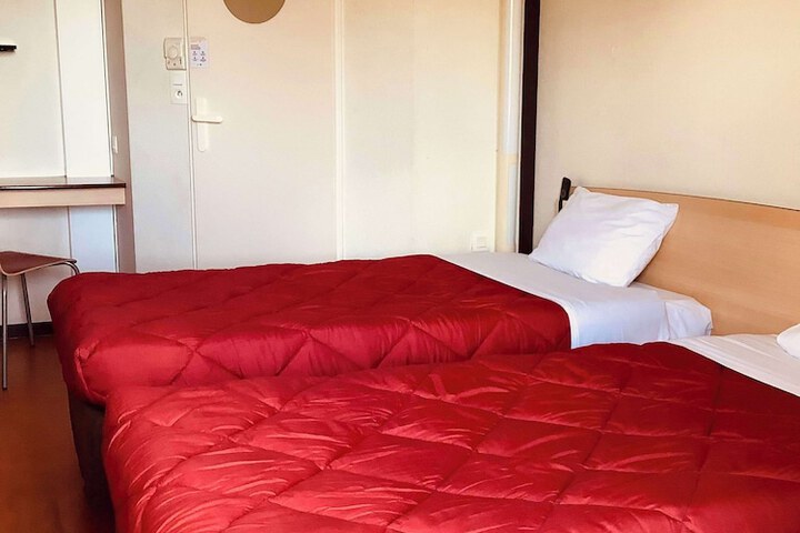 Room 18 of 44