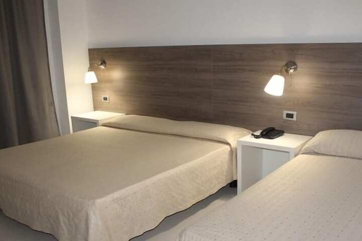 Room 8 of 60