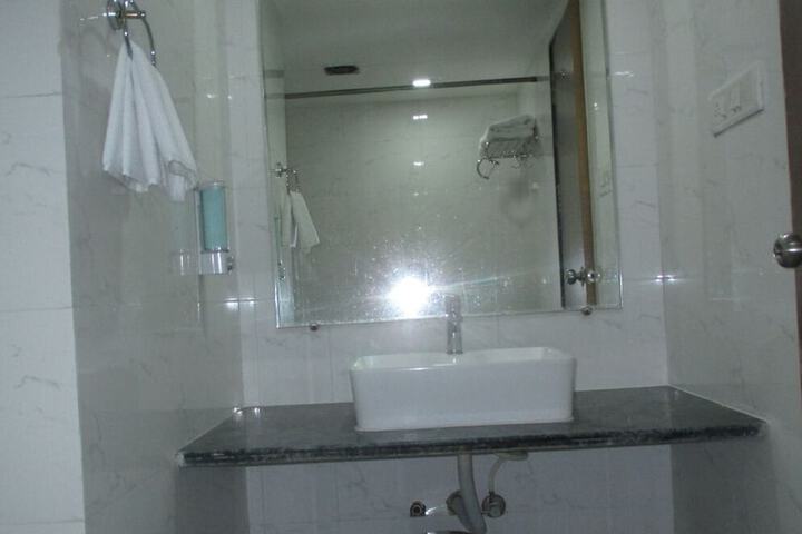 Room 19 of 55