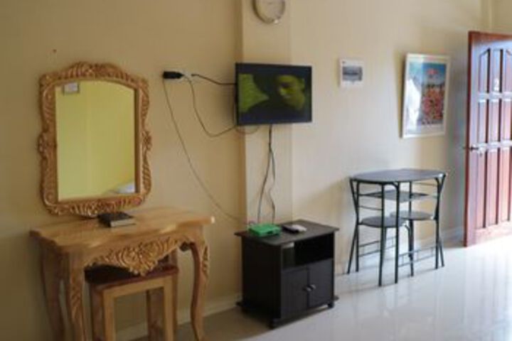 Room 26 of 34