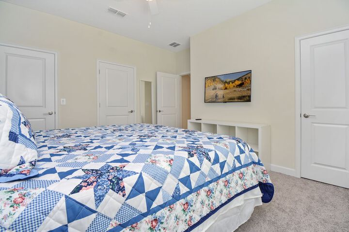 Room 6 of 27