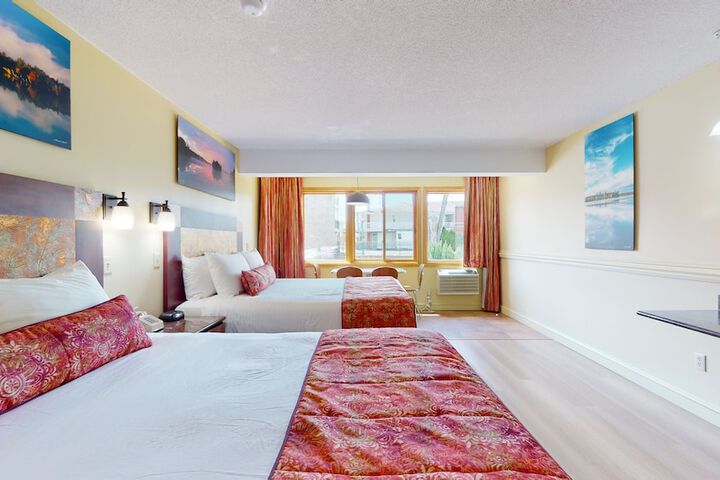 Premier 2 Queen Beds Accessible (5 of 40)