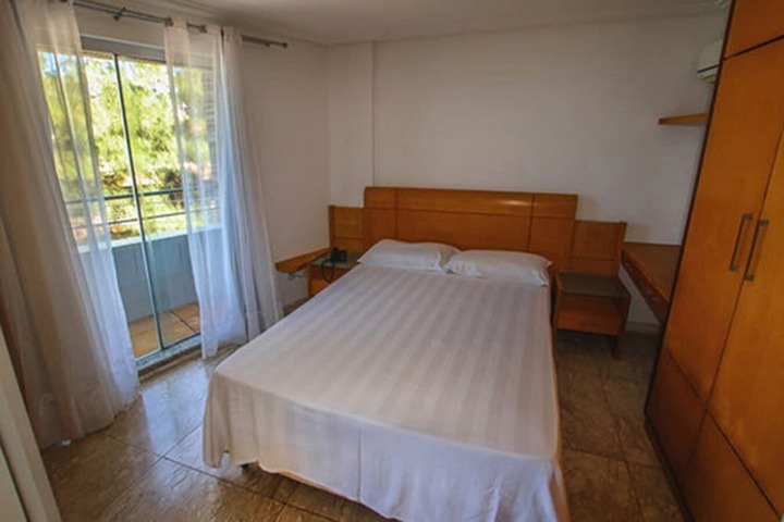 Room 25 of 133