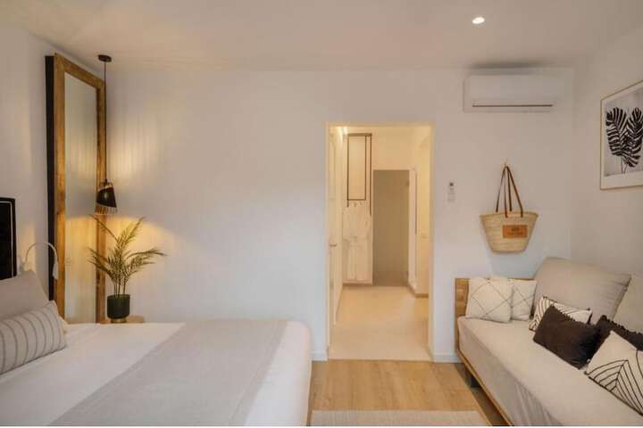 Room 16 of 29