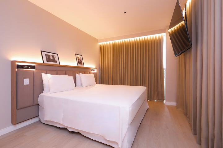 Room 9 of 38