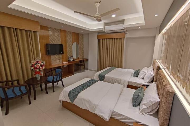Room 6 of 73
