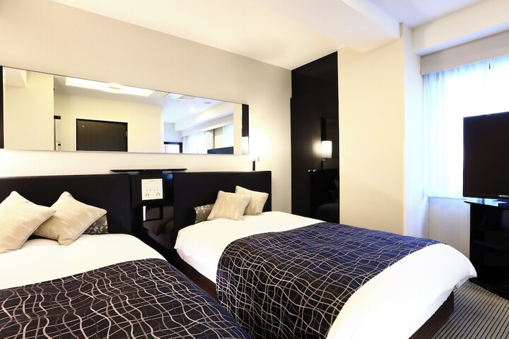 Room 7 of 44