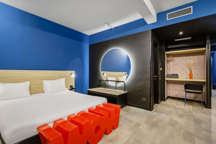 Room 36 of 107