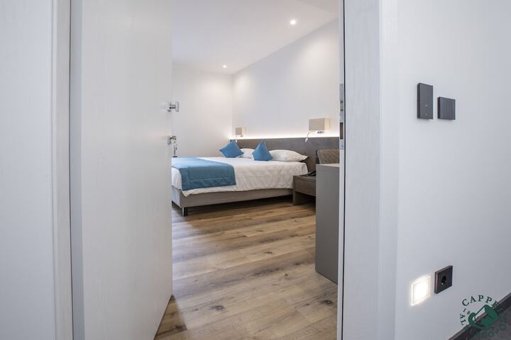 Room 3 of 129