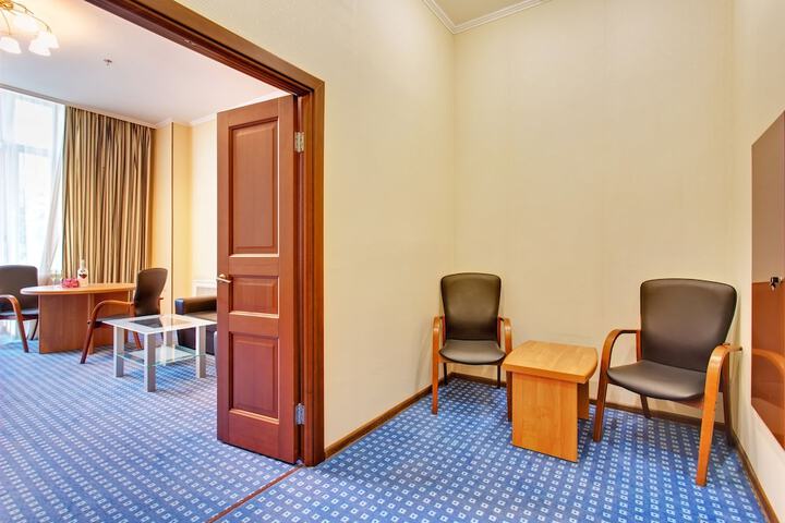 Room 7 of 23