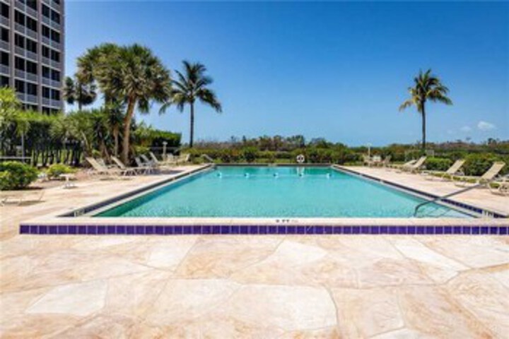 Pool 15 of 26
