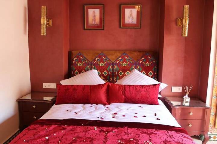 Room 27 of 65