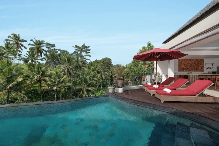 Pool 76 of 171