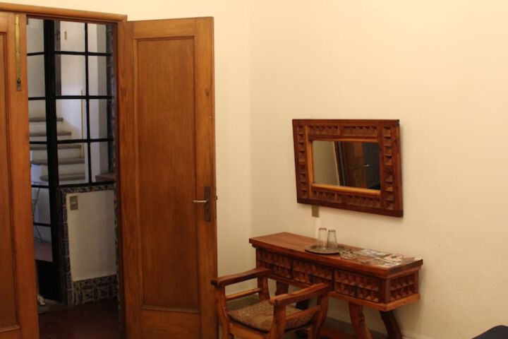 Room 15 of 19