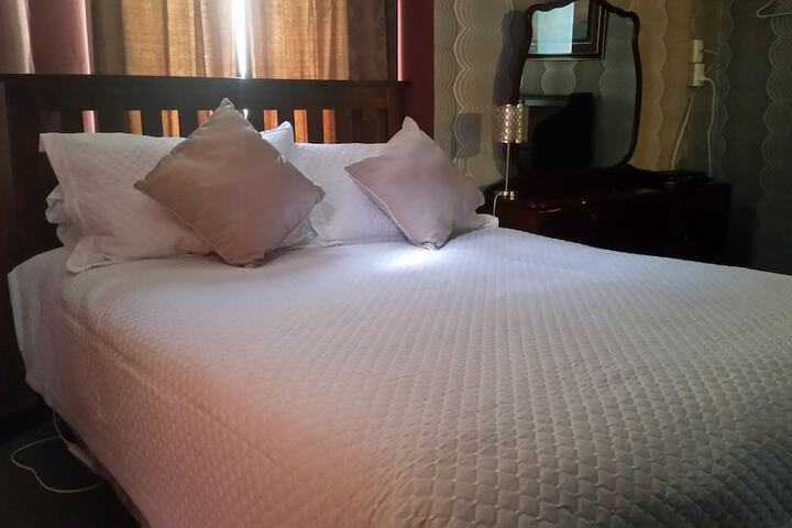 Room 27 of 47