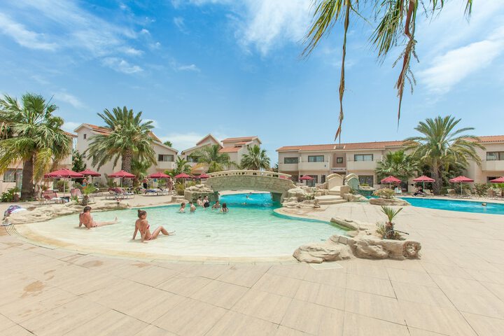 Hotel with Pool