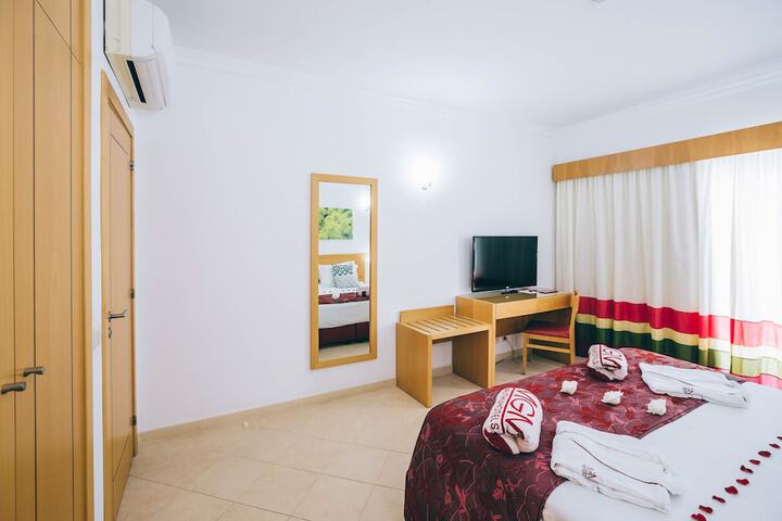 Room 8 of 71