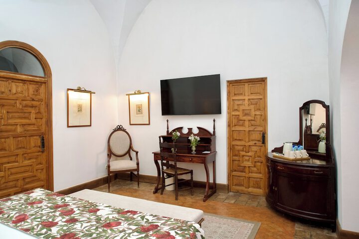 Room 36 of 106